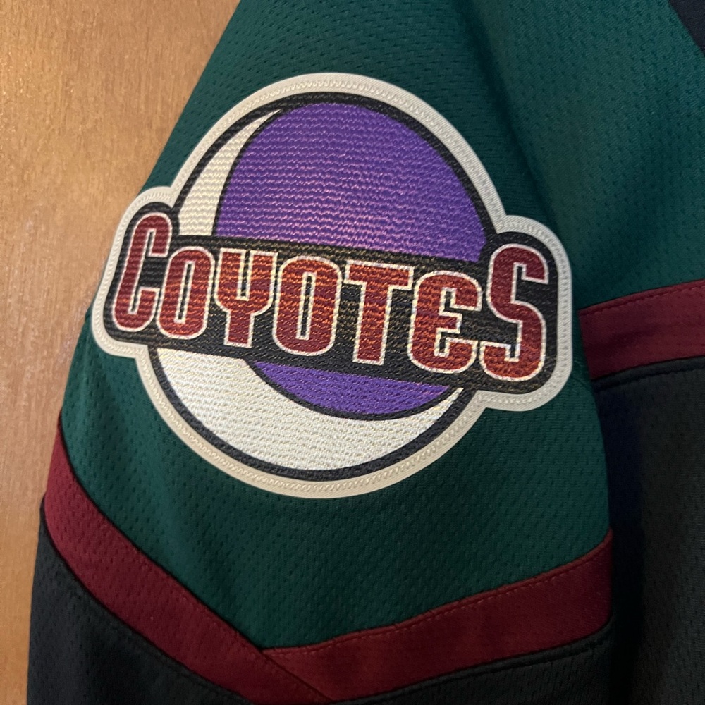Coyotes Black and Green hockey jersey - Picture 3 of 5